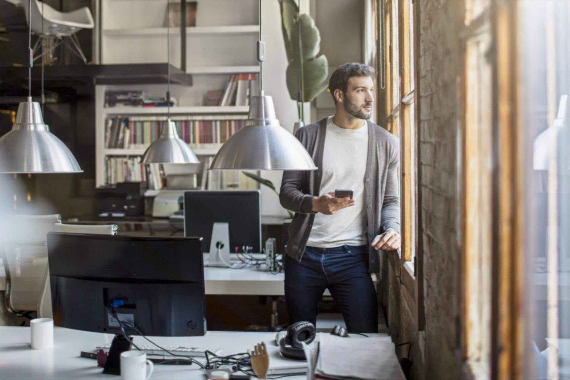 Teilnehmerin nutzt interaktive Analysewerkzeuge auf der Zymoricant-Plattform